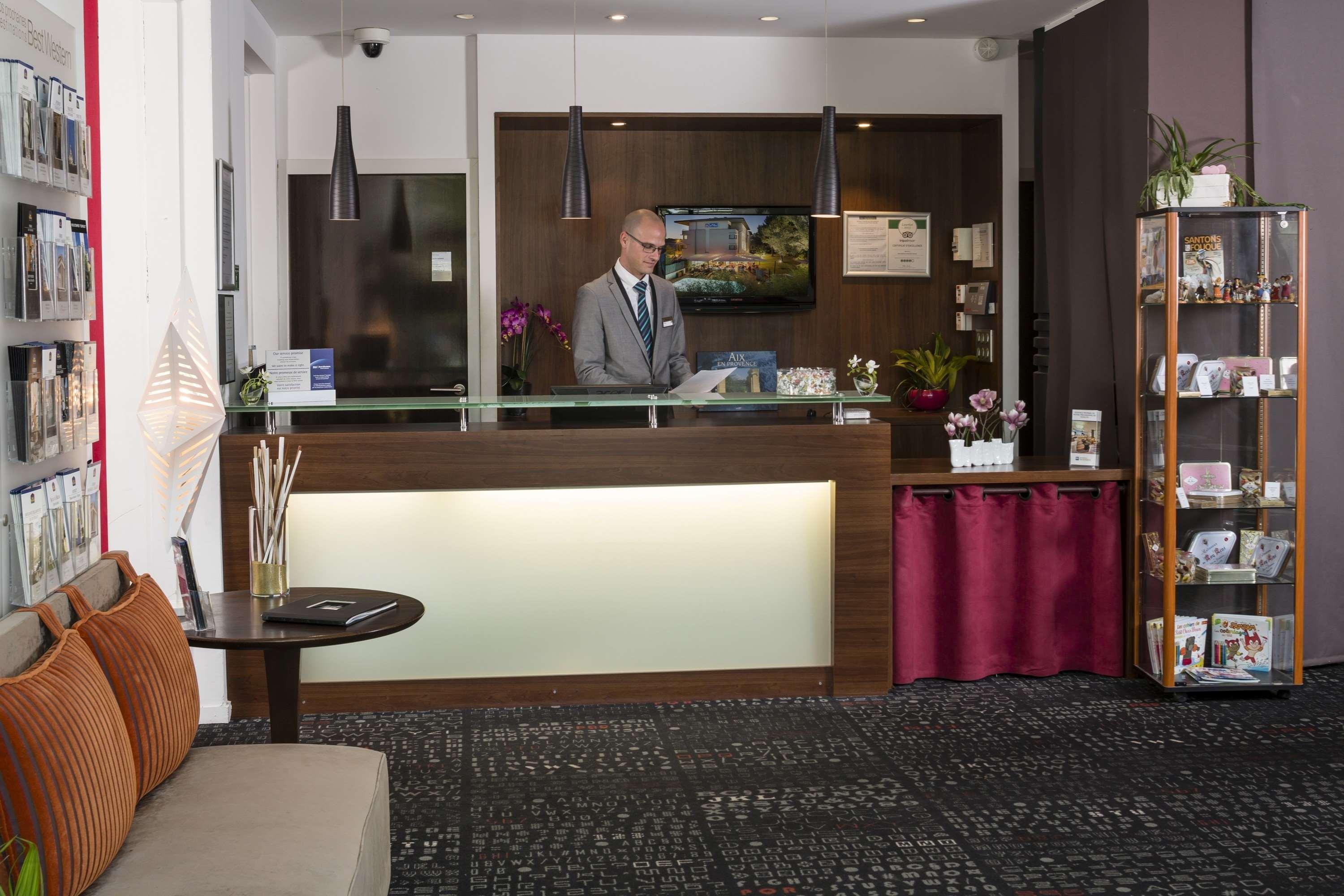Mercure Aix-En-Provence La Duranne Gare Tgv Exterior foto
